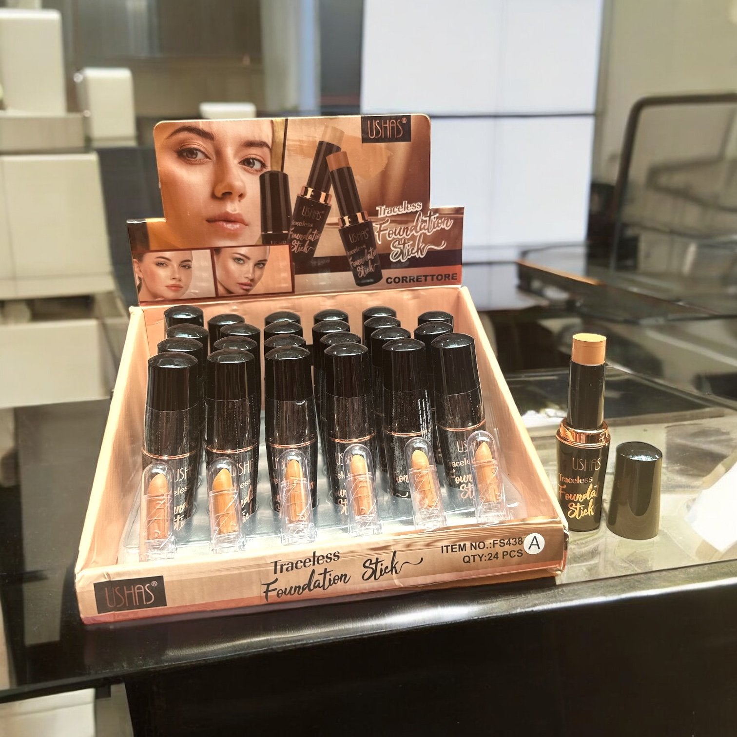 Fond de Ten Solid Stick Ushas Traceless Foundation FS438