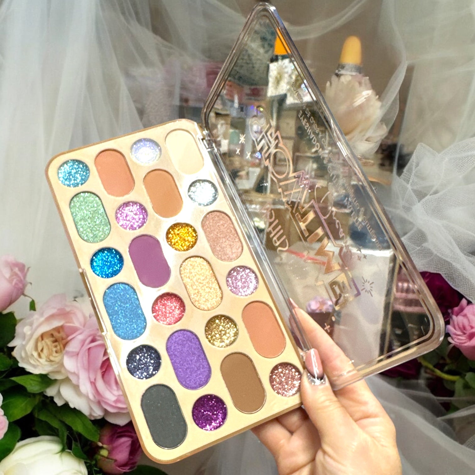 Paleta Farduri de Ochi si Glitter Ushas Showtime UF019 Machiaj Complet