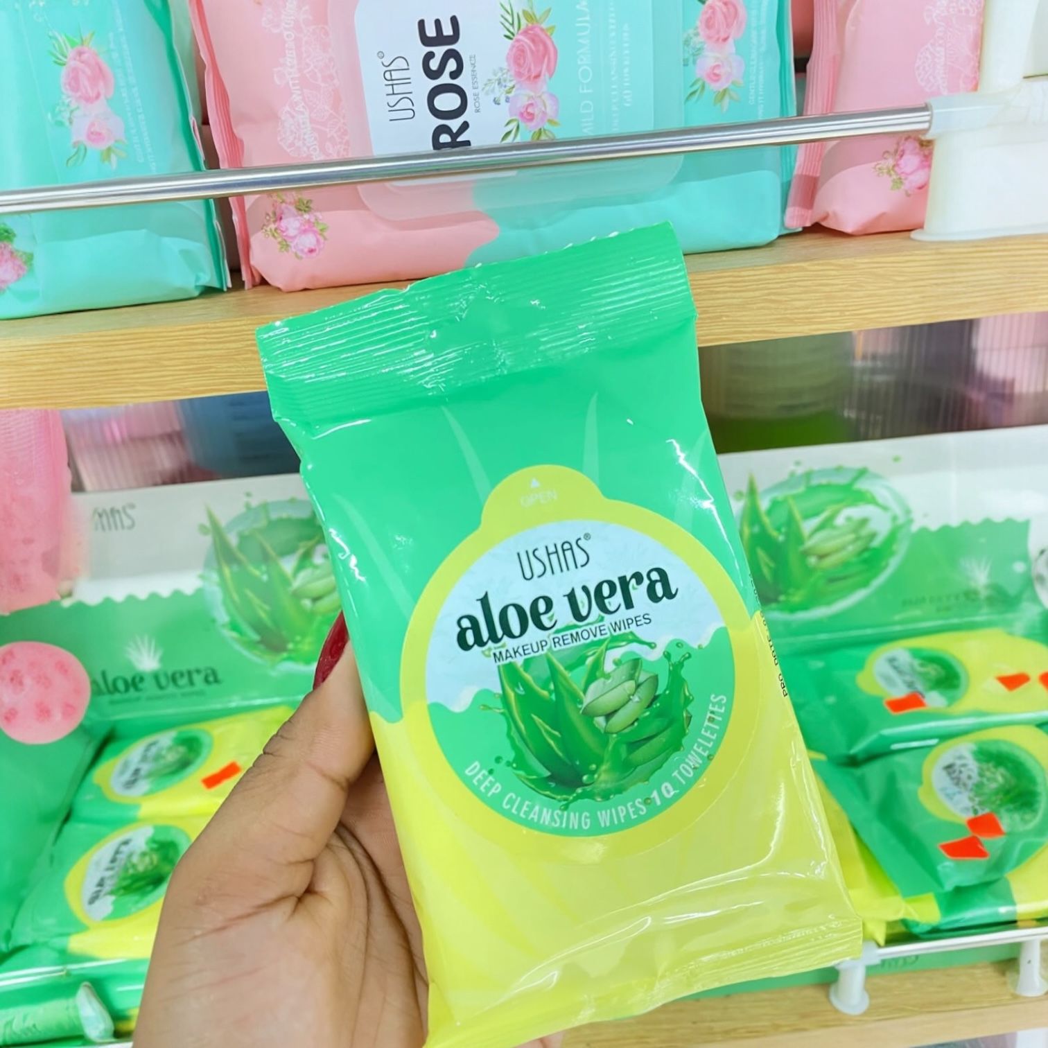 Servetele demachiante Aloe Vera Ushas 528 curatare profunda pentru fata si ochi